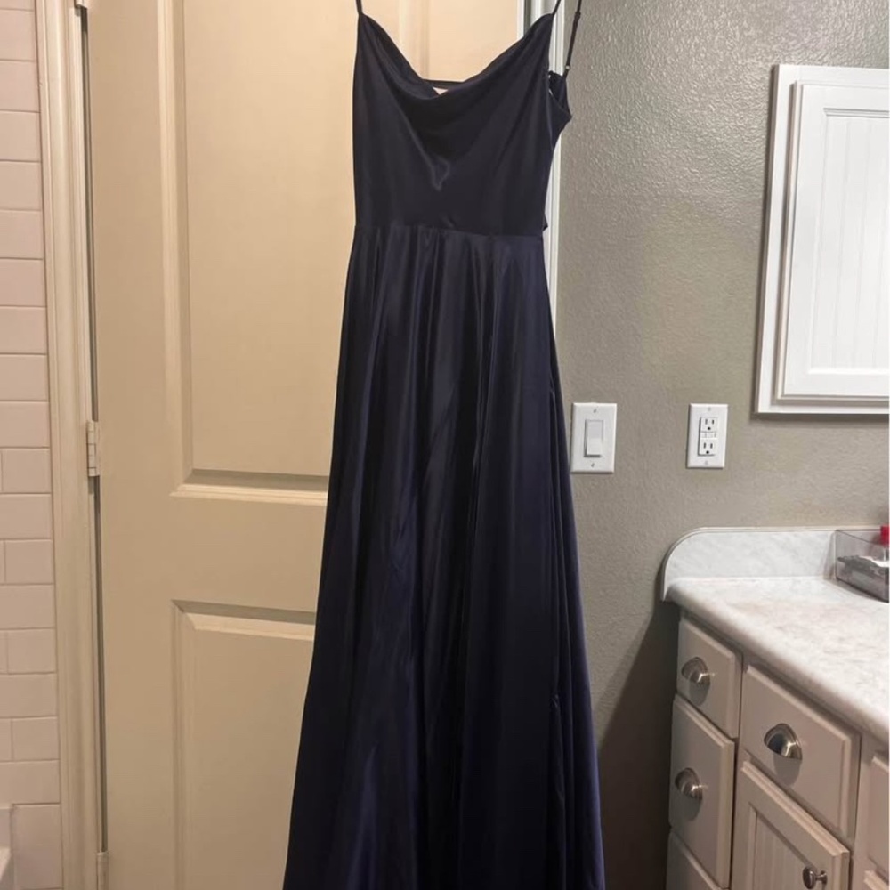 Windsor navy blue size 6 prom dress